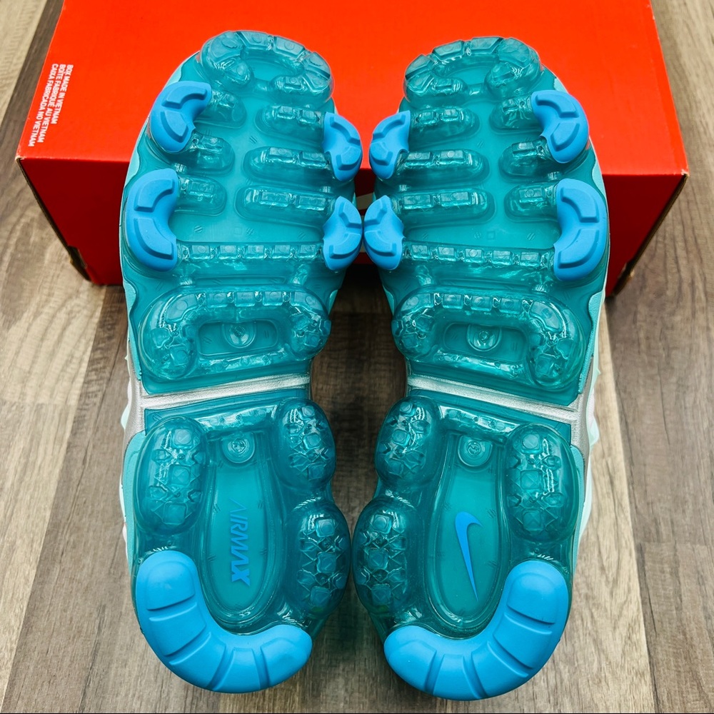 Nike Air Vapormax Plus - Picture 6 of 8